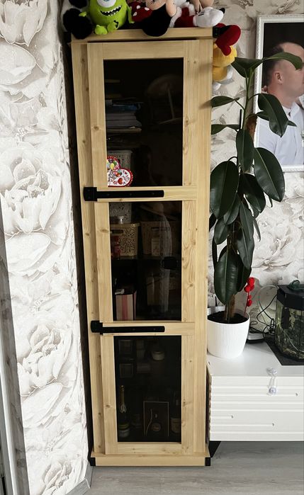 Продам вітрину в дуже гарному стані