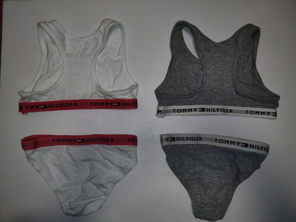 Tommy Hilfiger r.104/110 na 4-5lat bielizna,majtki,staniczek,komplet.