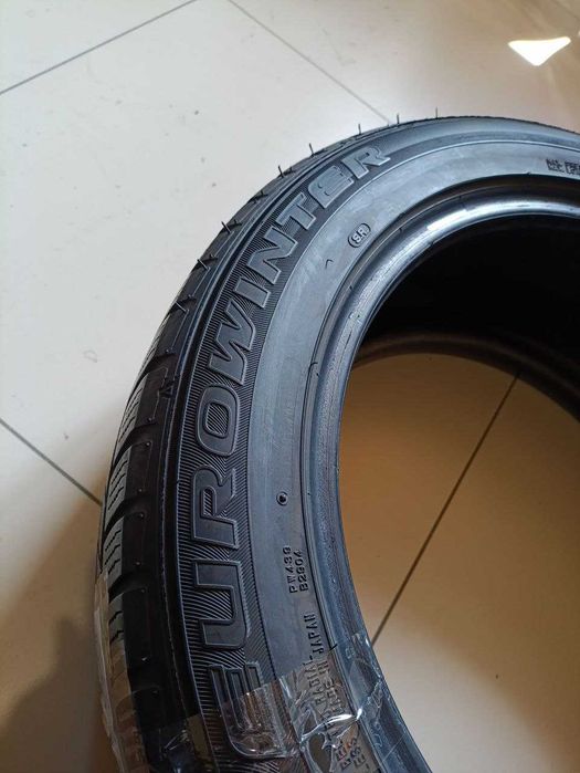 Пара шин б/у 215/55R17 98V Falken Eurowinter HS439