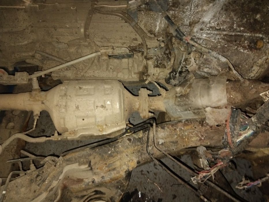 Сажевий фільтр , каталізатор ,Toyota Land Cruiser 200 4.5d 2019