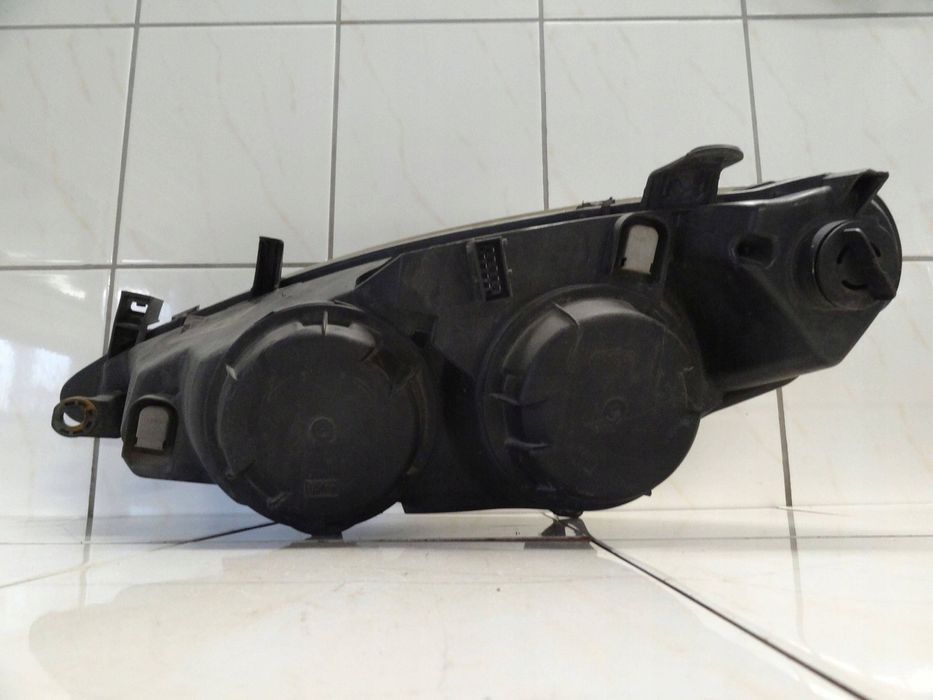 Peugeot 307 2005 Lampa Reflektor Prawy przód 9641615680