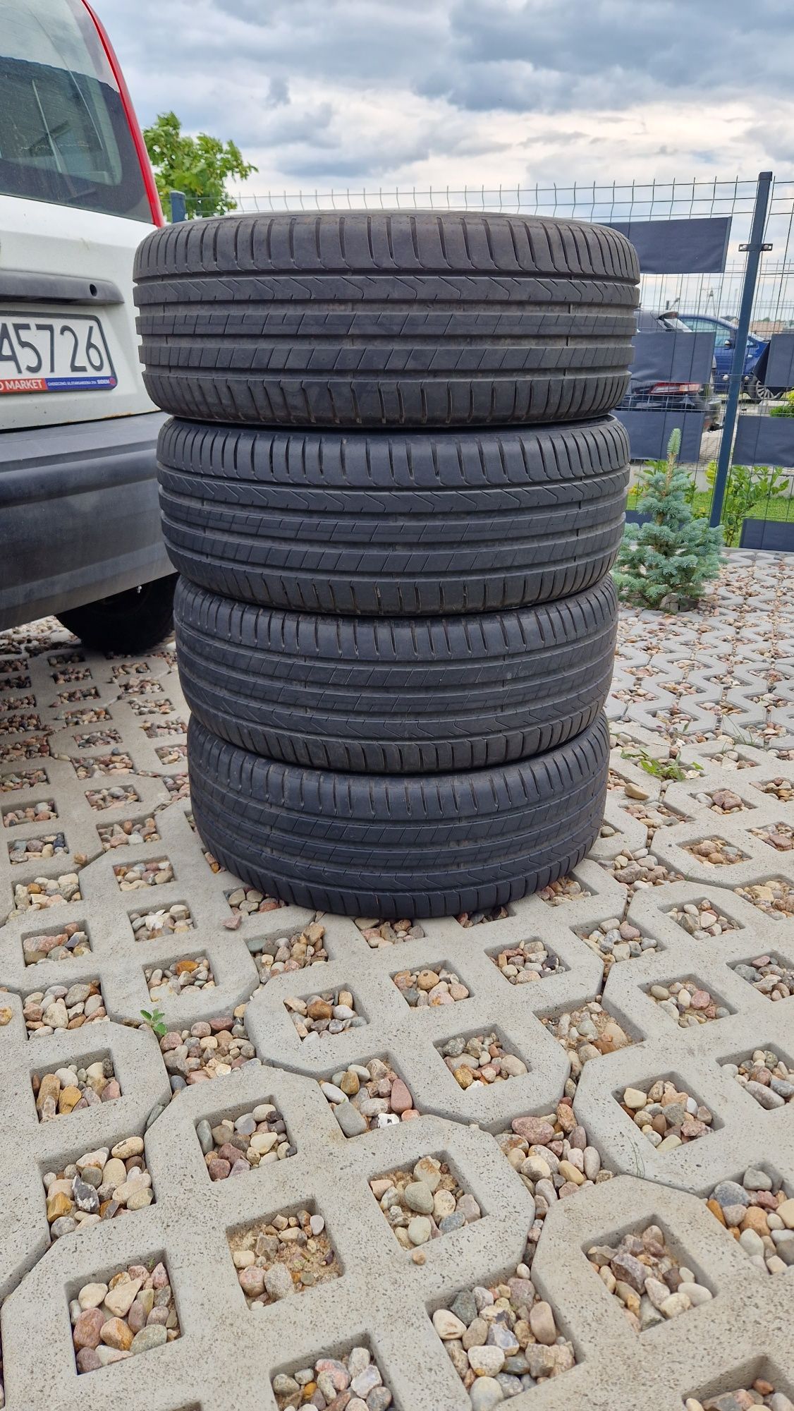 Opony Pirelli Scorpion 225/55/18 letnie, jak nowe.