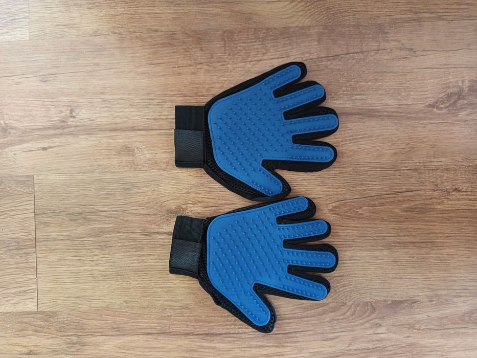 Rękawice do czesania sierści dla zwierząt