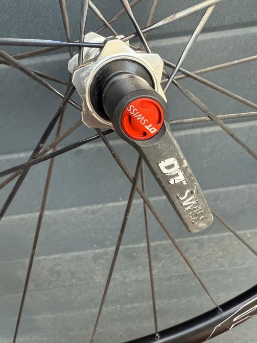 Koła DT Swiss Spline 700c 28” Centerlock Sztywne Osie Shimano Komplet