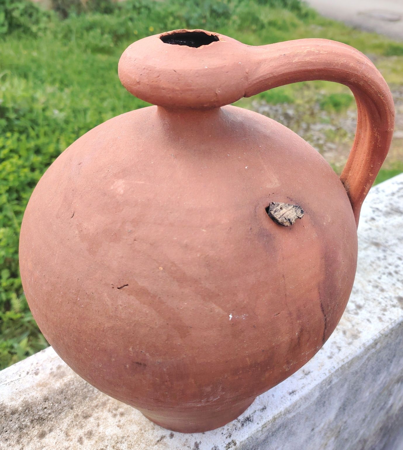 Bilha/ jarro antiga em barro