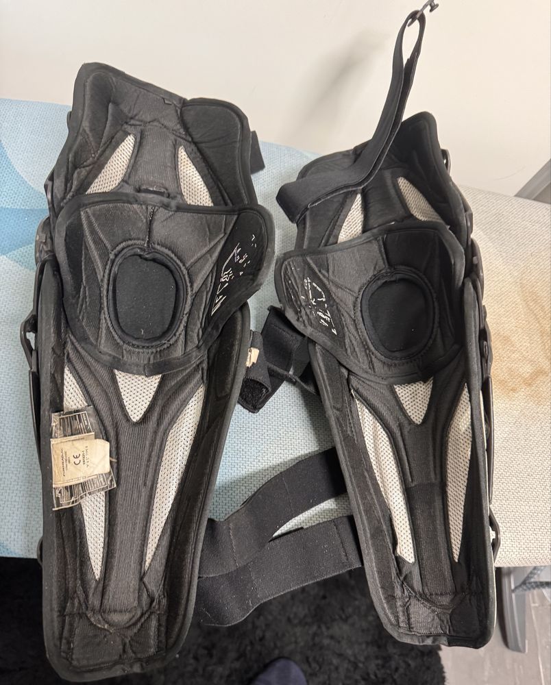 Botas enduro sidi / joelheiras Fox