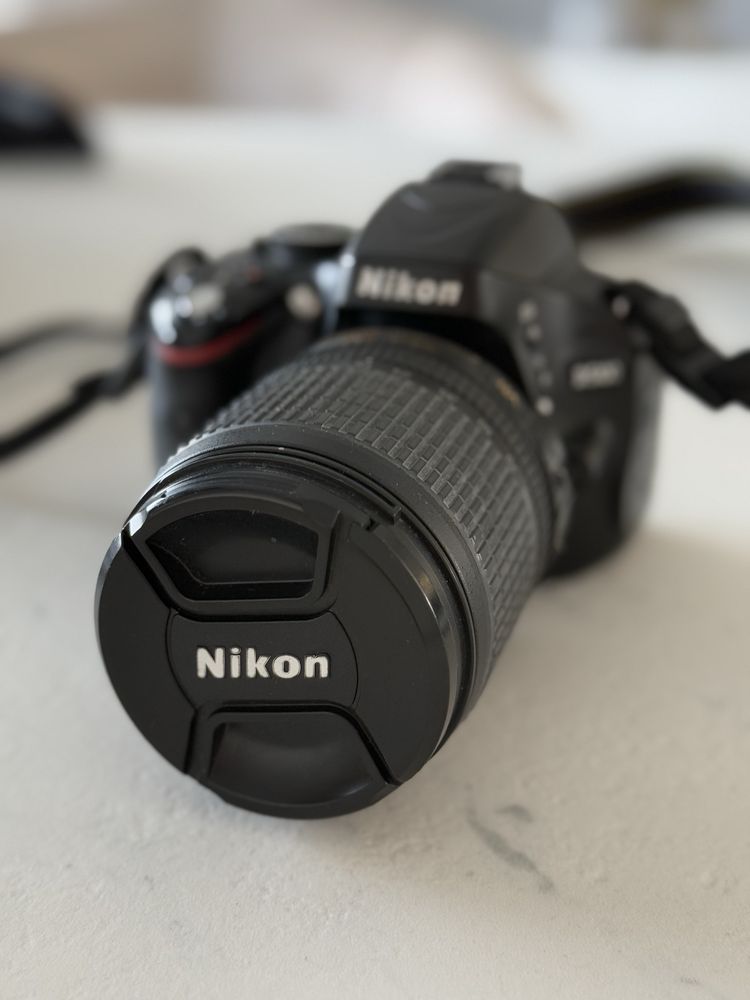 Aparat Nikon D5100 + Obiektyw 18-55 mm VR Kit plus etui karta 16 GB