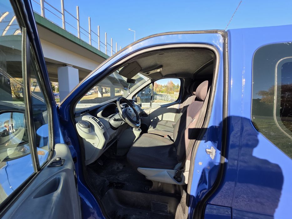 Opel Vivaro 2014r 2.0 D 9 osób