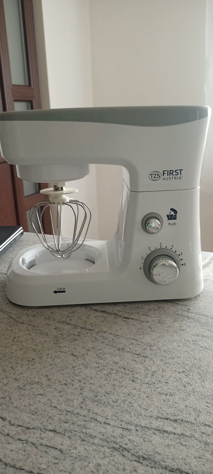 Міксер FIRST Австрія