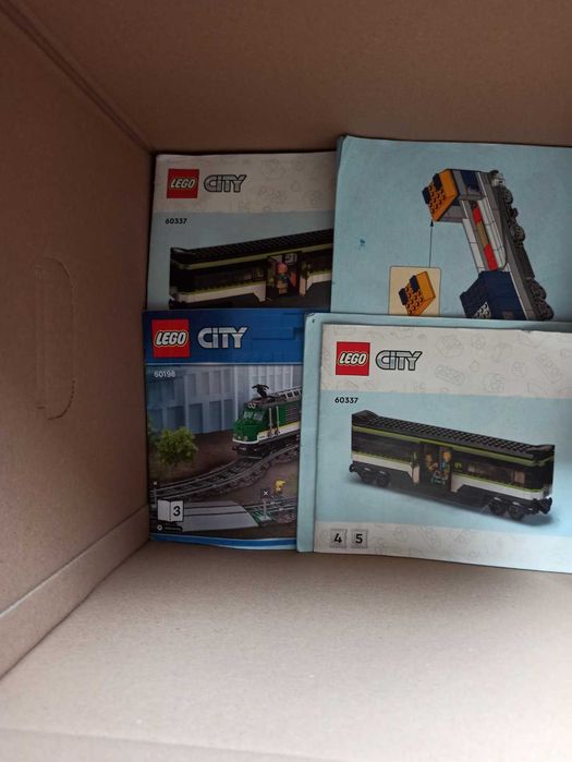 поезда LEGO с дополнительными рельсами и стрелками. Оригинал