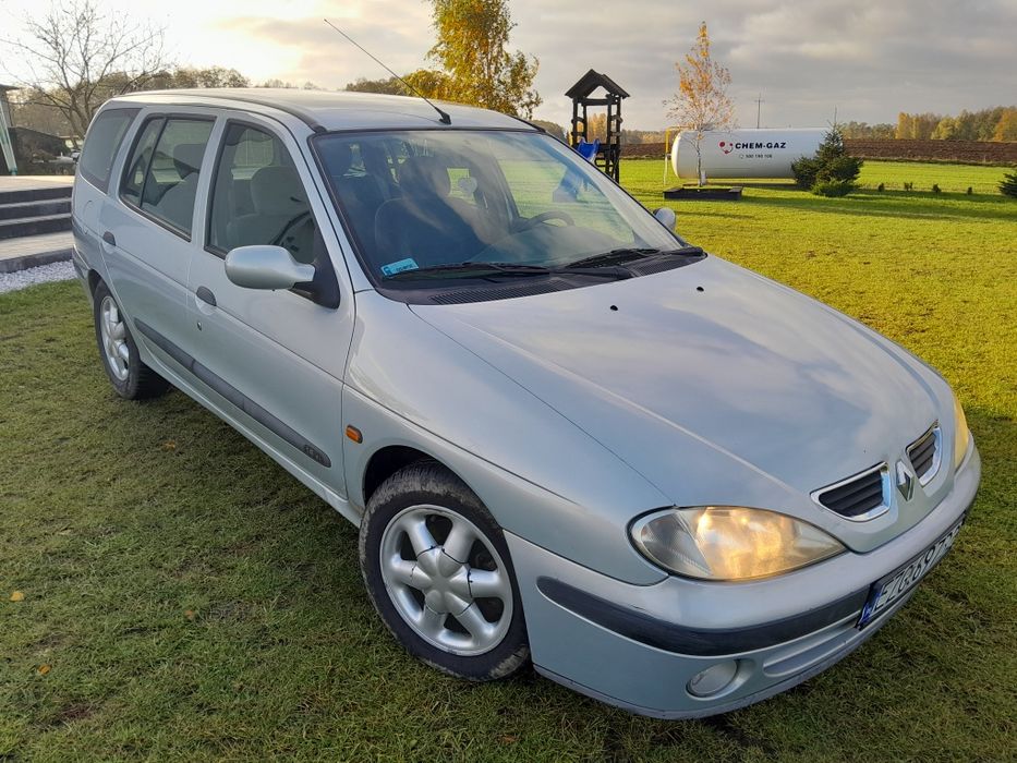 **Renault Megane**Benzyna 16**Ekonomiczna**