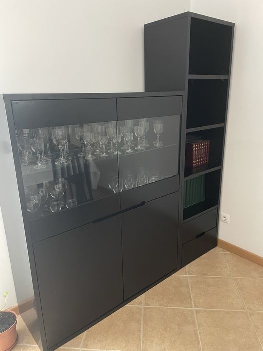 Cristaleira + movel de prateleiras