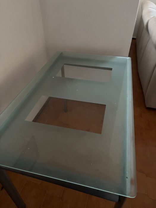 Vendo mesa de vidro novíssima