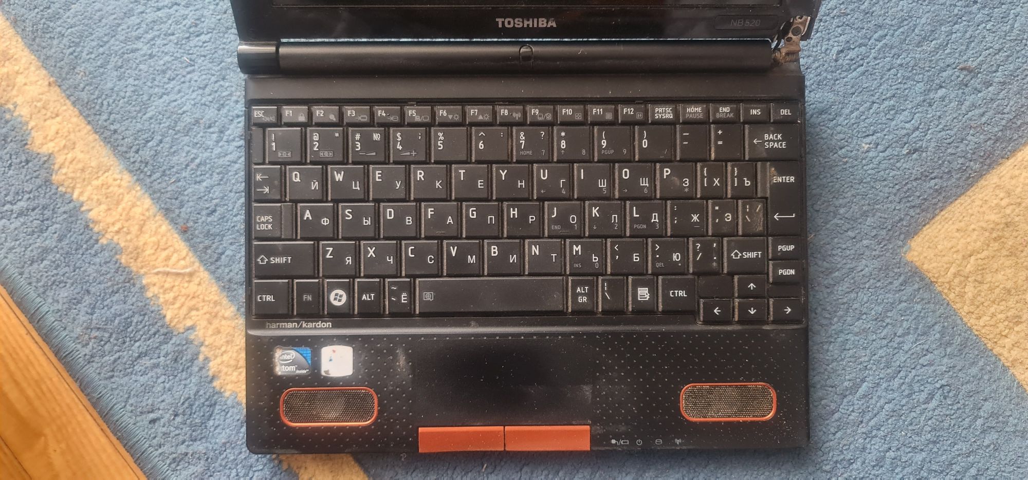Продам ноутбук Toshiba nb520