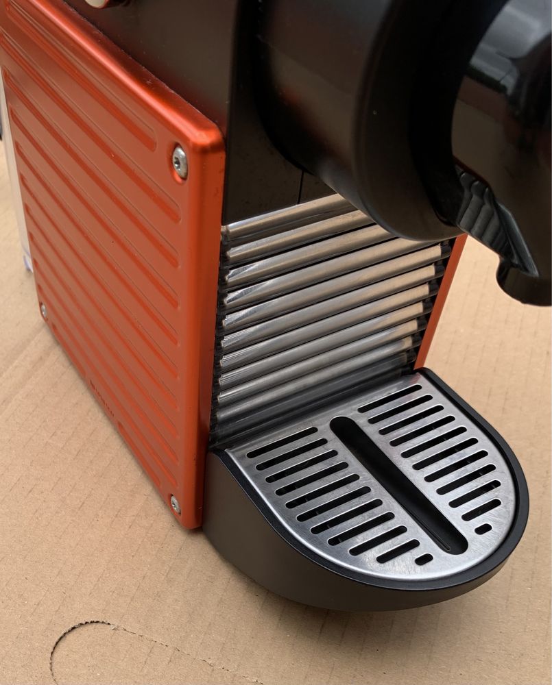Pequeno arranjo - Máquina de café Krups Nespresso Pixie