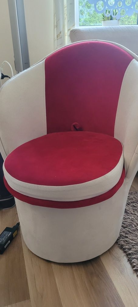 Fotel krzesło siedzisko czerwono beżowe
