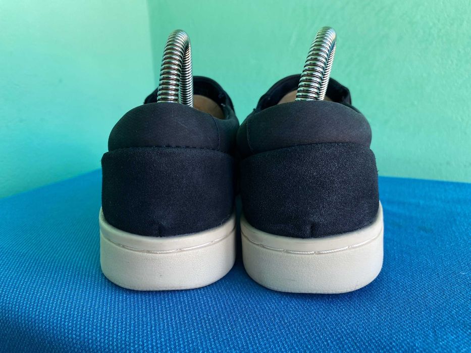 Сліпони   Clarks