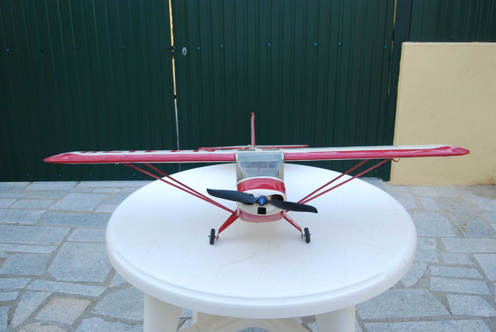 Avião aeromodelismo Taylorcraft Eletrico