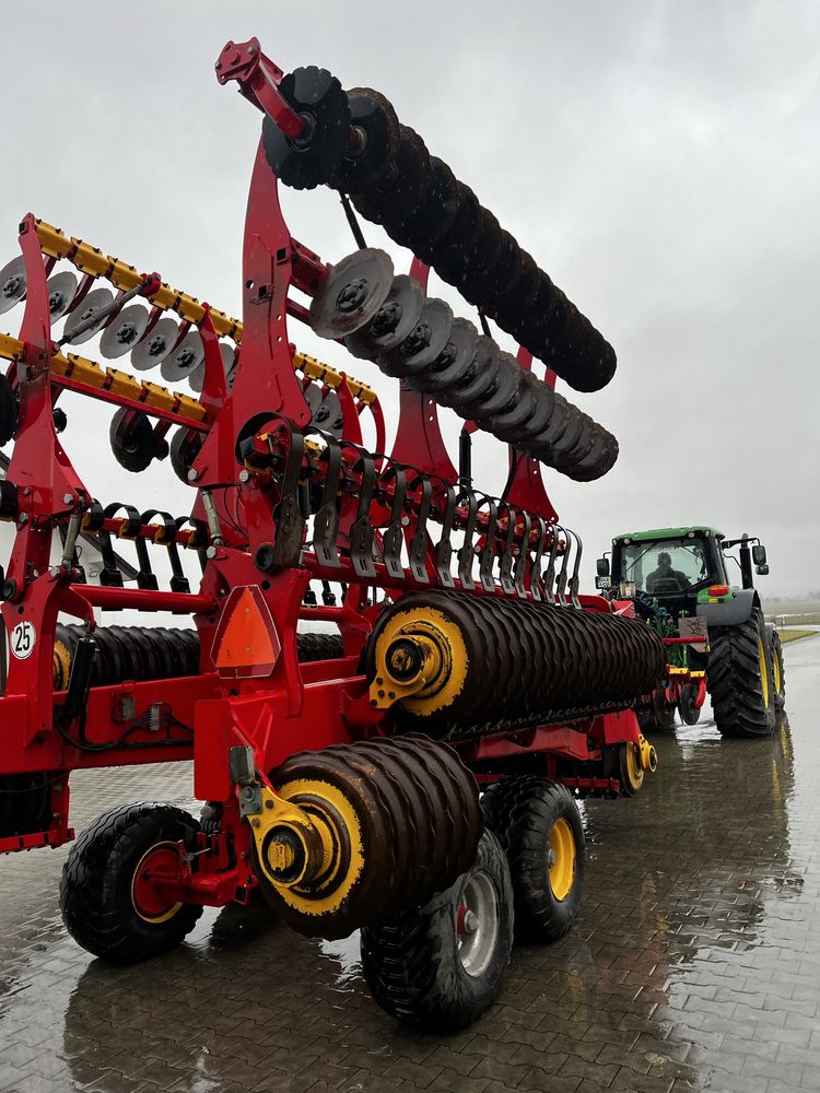 Väderstad Carrier 925 brona talerzowa vaderstad horsch