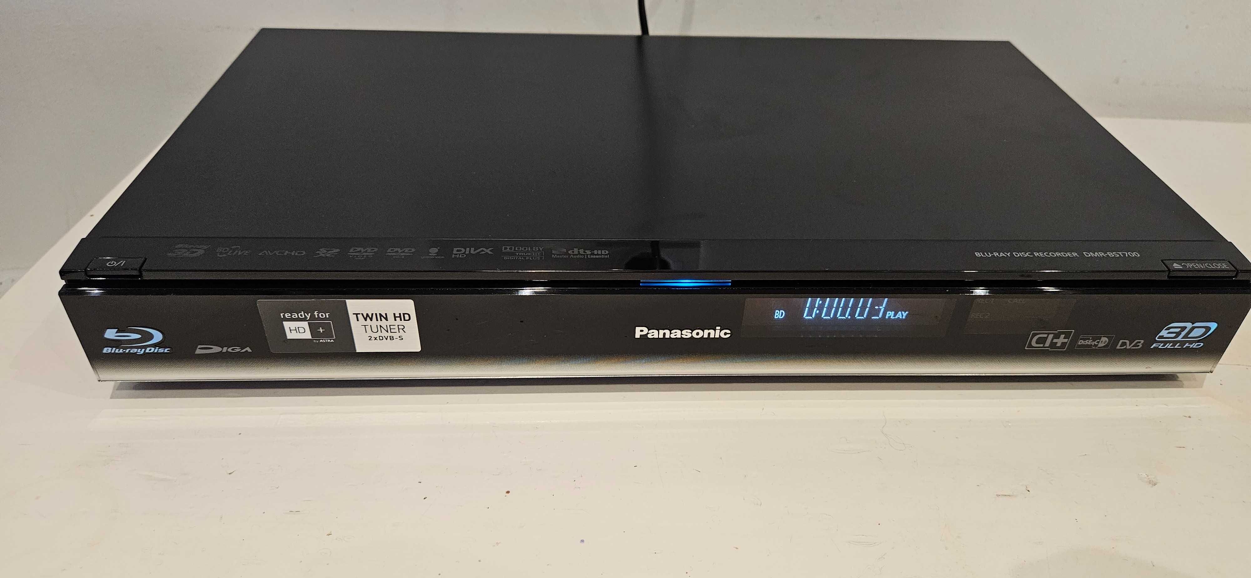 Nagrywarka BLU-RAY 3D  Panasonic DMR-BST700 2xSat +CI+USB,SD+Pilot