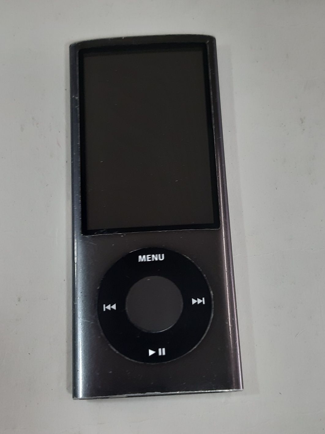 Apple iPod A1320 "8gb"