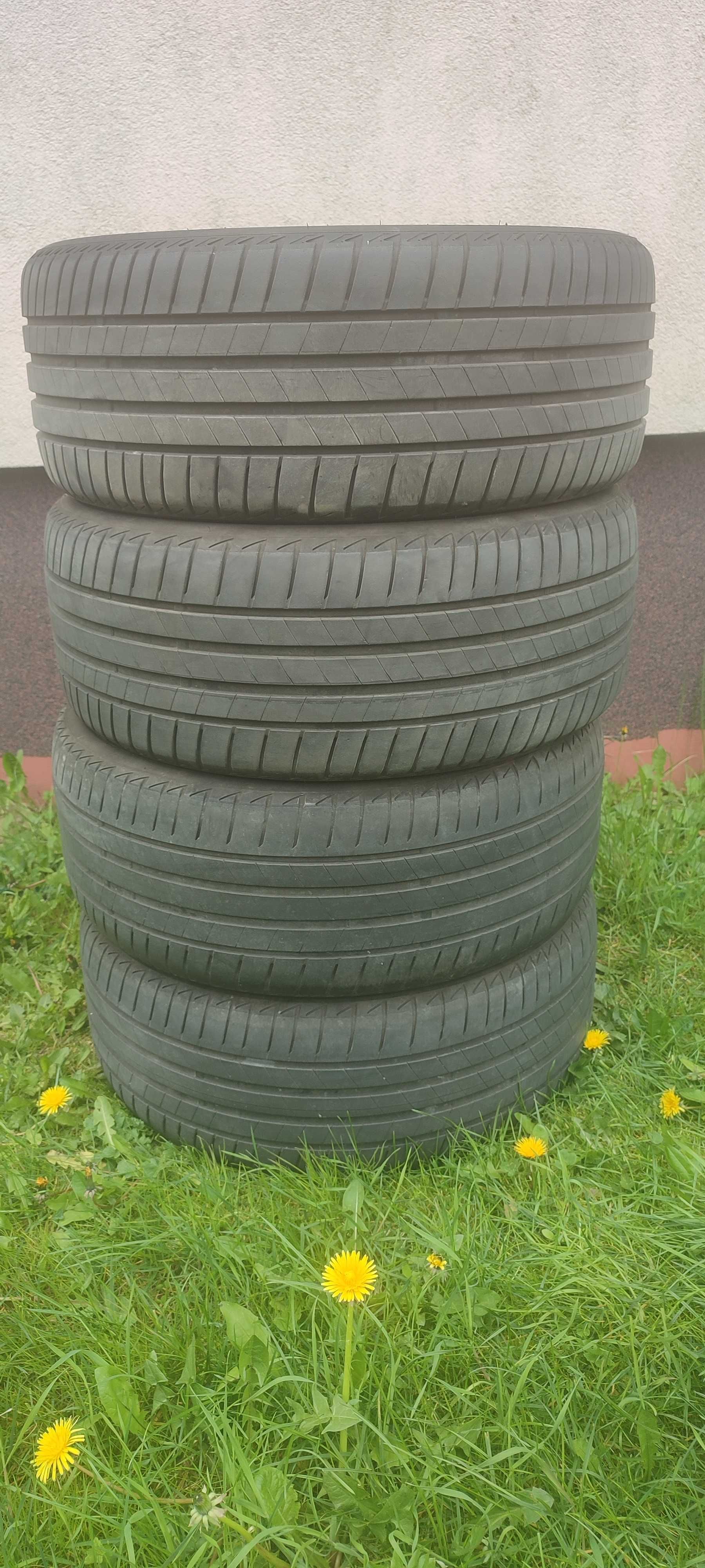 Bridgestone 225x45x17 letnie