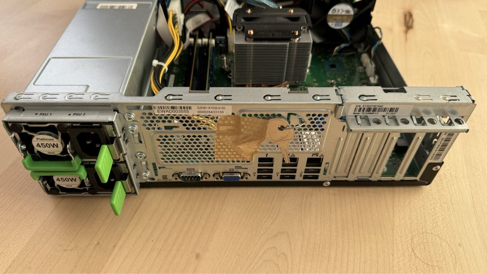 Fujitsu TX1320 m4 6 core 2x PS licencje KVM