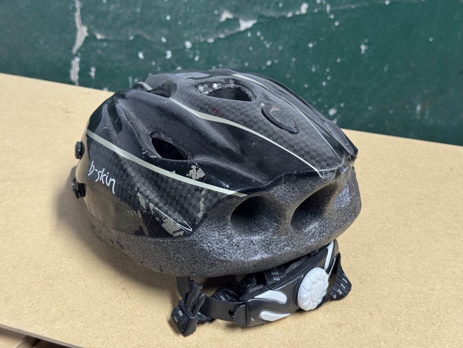 Kask rowerowy czarny