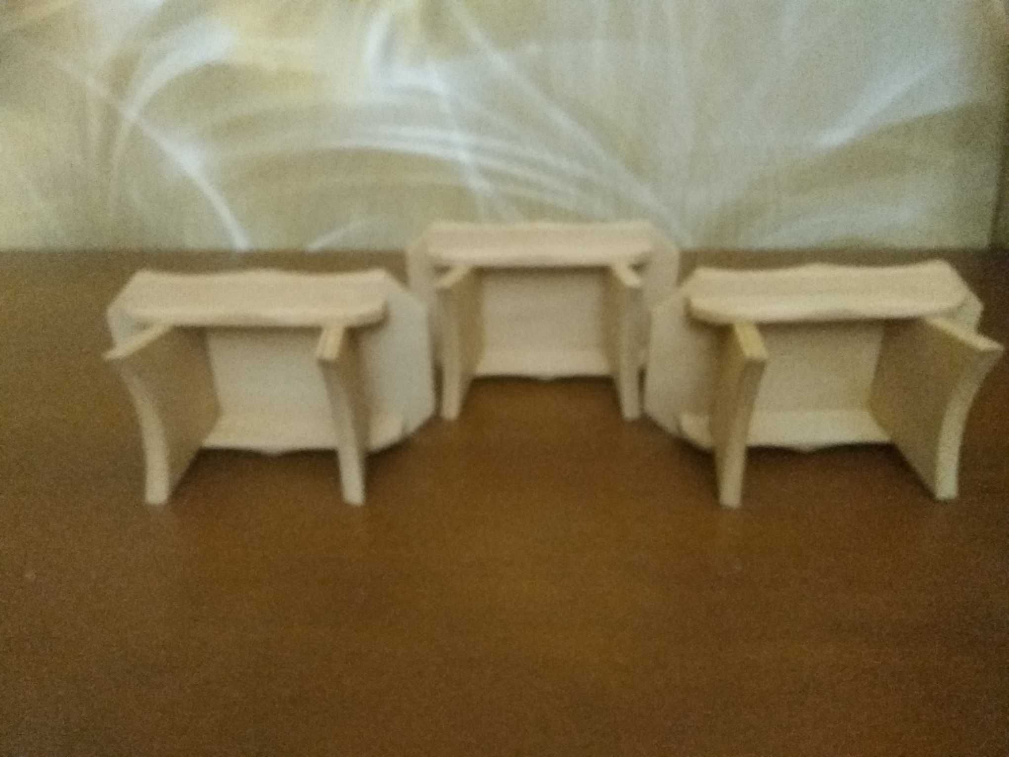 Drewniane mebelki dla lalek 3 stoły