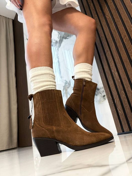 Стильні кавбойки. Дві моделі