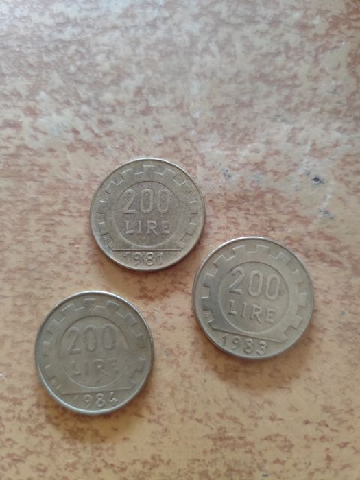 Monety liry włoskie  lira 200 przed euro 1981 ,83,84