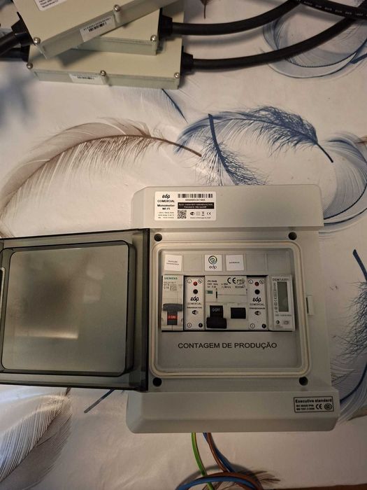 3- Microinversor Fotovoltaico ENVERTECH EVT 400 (usado com 3 meses)