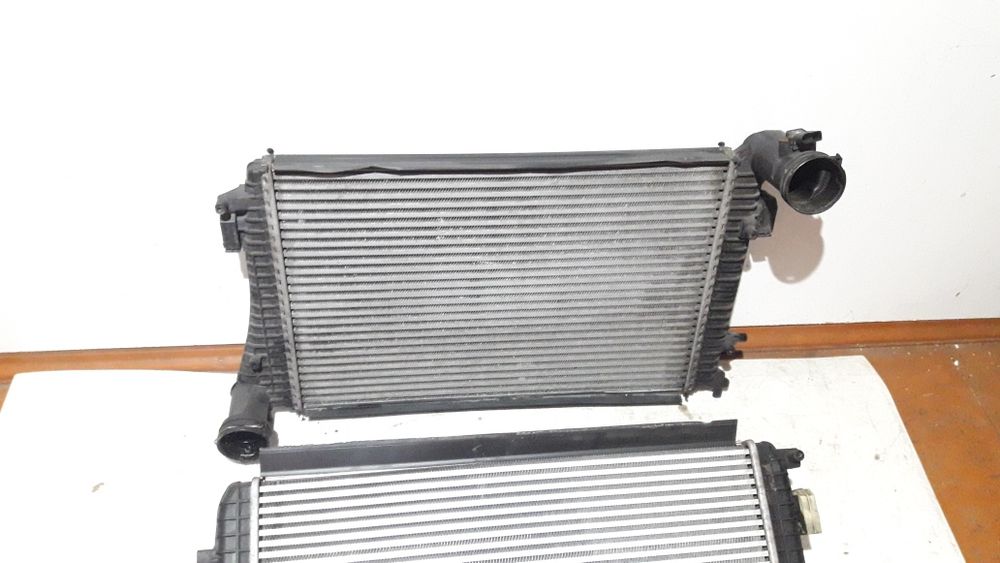 Интеркулер Радиатор VW Passat Caddy Golf Jetta Skoda Octavia Superb