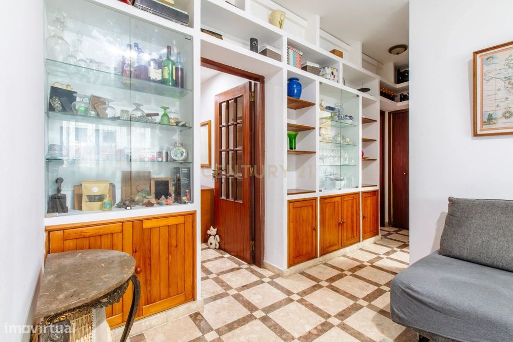 Apartamento T3 com GARAGEM no Feijó