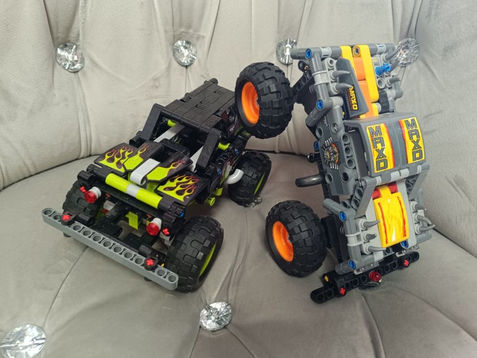 Klocki samochody 2 różne