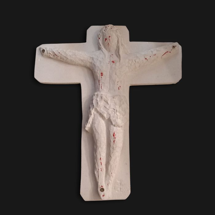 Crucifixo antigo assinado feito em pedra mármore