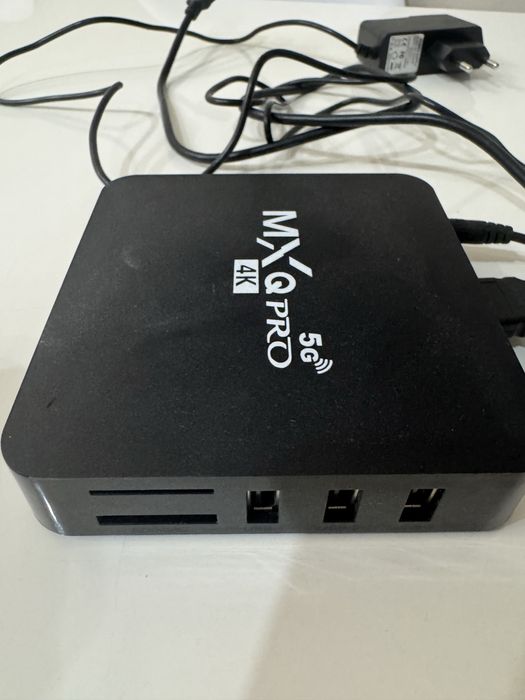 Продам IPTv приставку