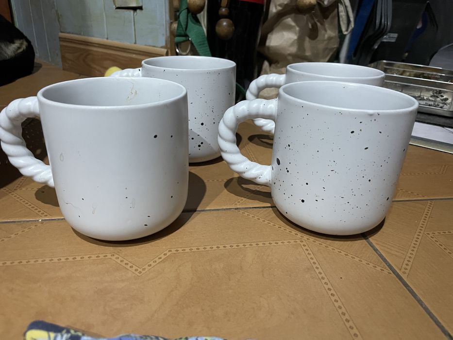 Cztery bardzo duże kubki ceramiczne pojemność 400 ml
