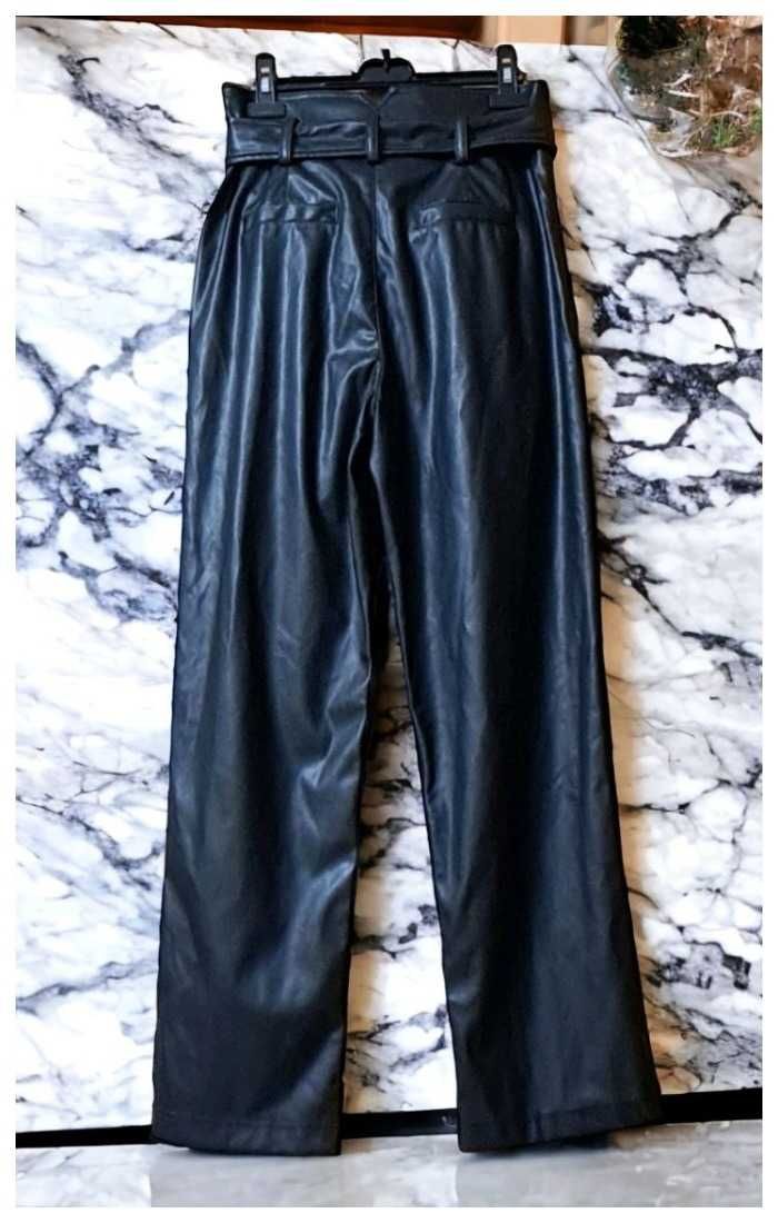 Черные прямые брюки из эко кожи Warehouse прямые, р. S