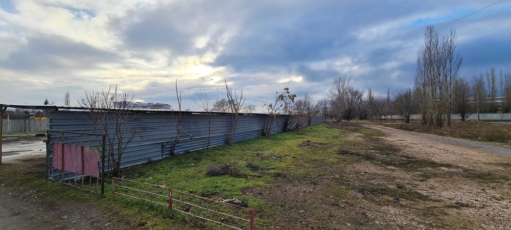 Продаж автостоянки/території. 0.25 га. Октябрьске.