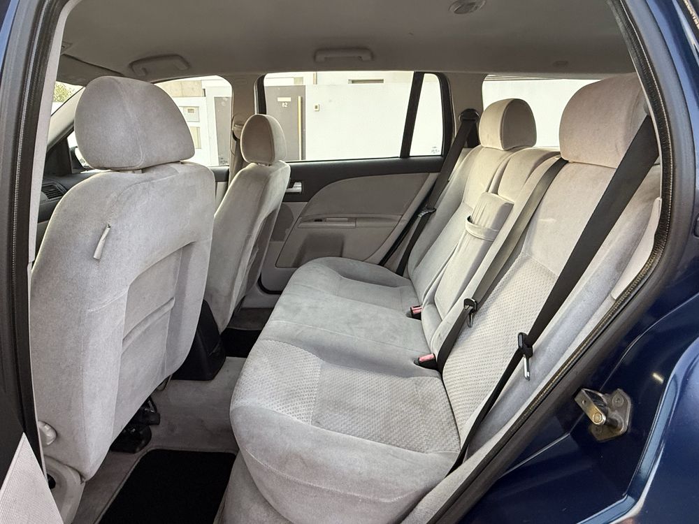FORD MONDEO 1.8 i