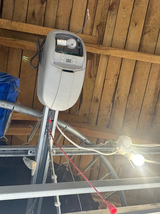 brama garażowa segmentowa z napędem 2500x2500 Wiśniowski