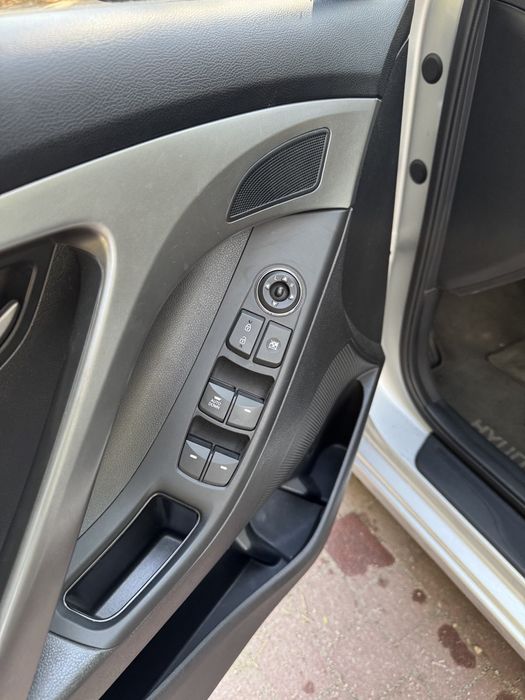 Hyundai Elantra 1,6