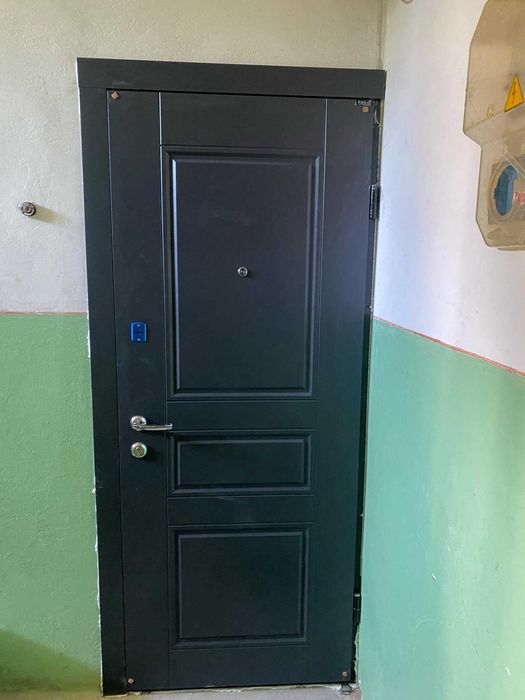 Вхідні та Міжкімнатні Двері