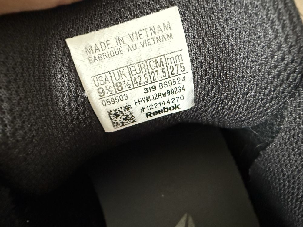 Шкіряні кросівки Reebok 42.5 розмір