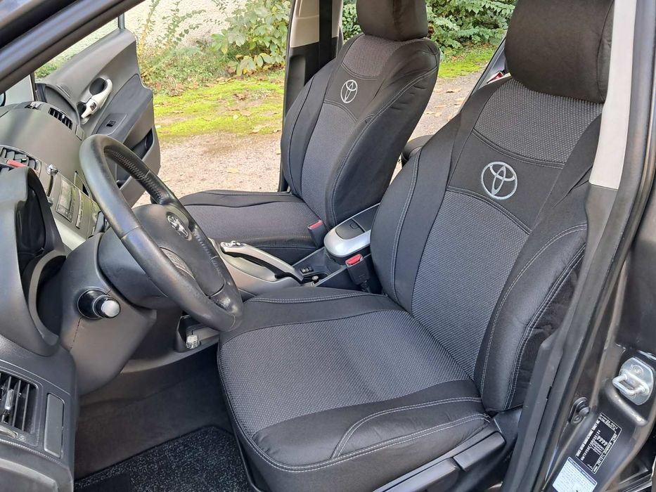 Toyota  2008г.1.6 бензин.