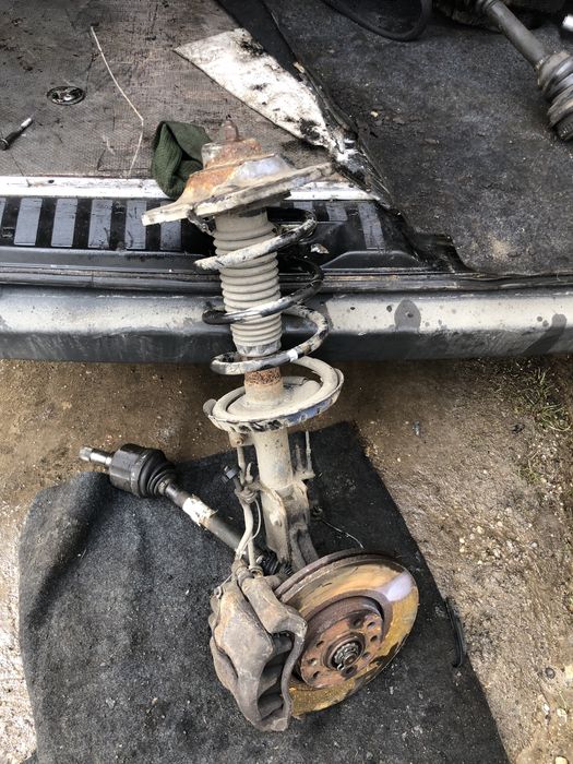 Ступиця цапфа скудо джампі експерт 1996-2009 рік.