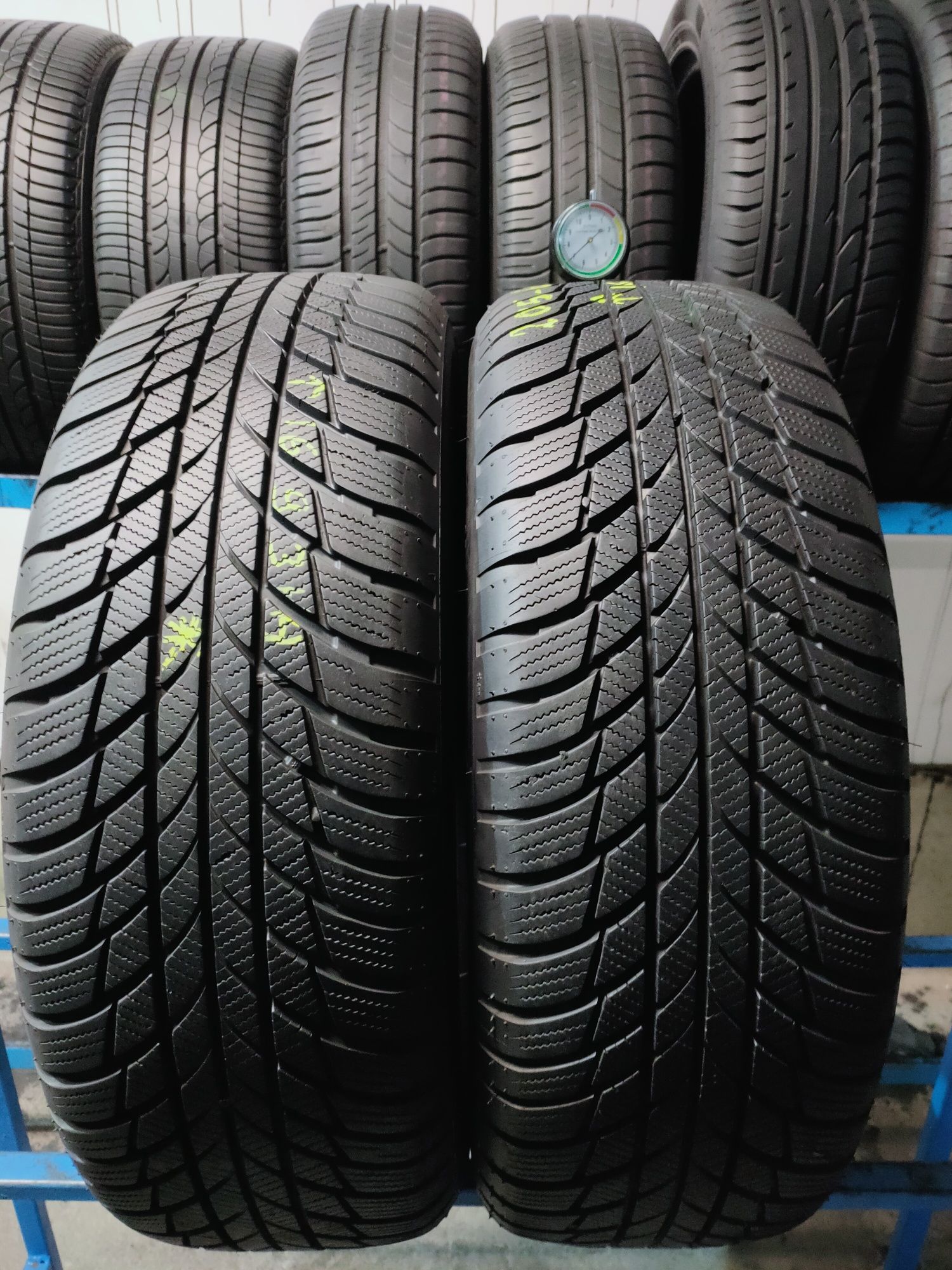 205/60R17 Bridgestone Blizzak LM001 z 2016r 7mm