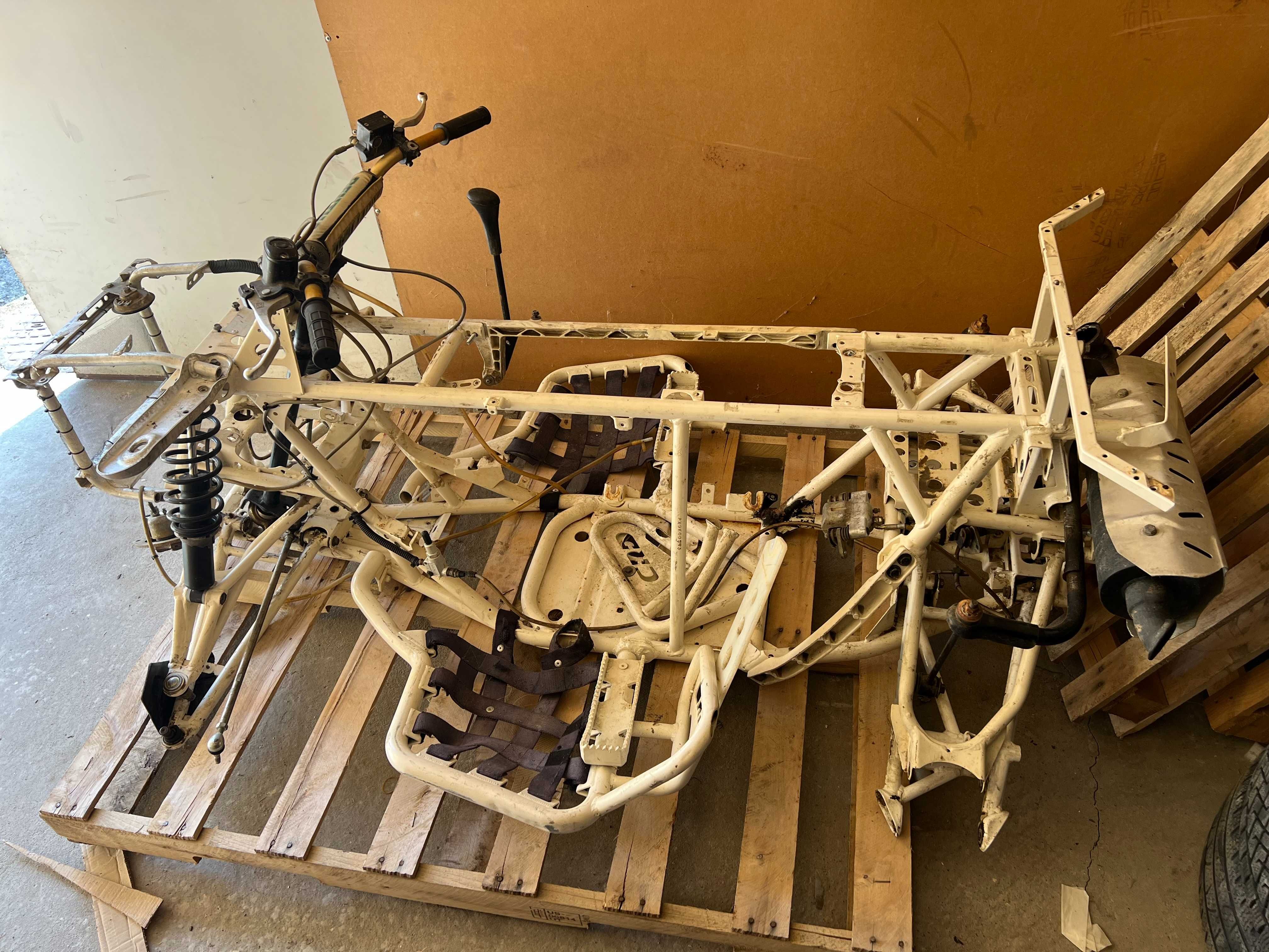 Polaris Sportsman 850 rama z dowodem francuskim 2012r