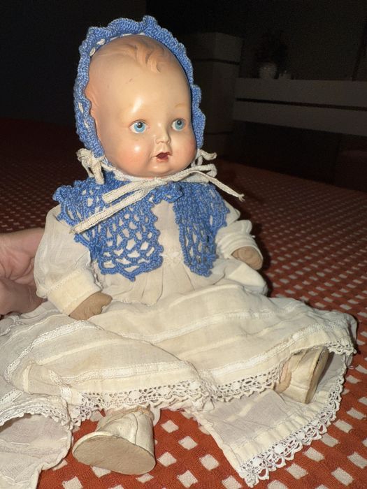 Boneca antiga em celulóide e pano – Europa, década de 1940 – 28 cm